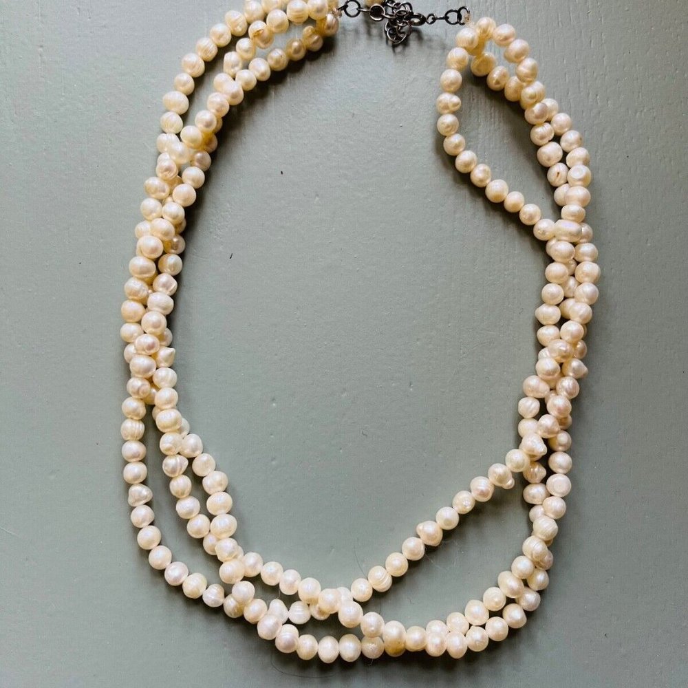 Ten Thousand Villages Multi-strand Pearl Necklace Like New w/ Original Box - Picture 3 of 4